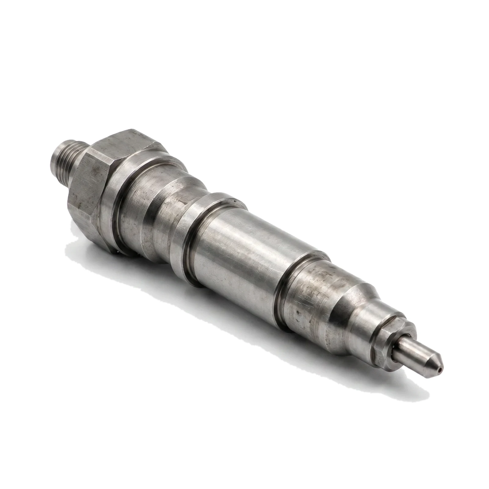 Marine main engine fuel valve trumpeting spare part — Likely cause: a worn nozzle needle or seat, weak/broken injector spring or wrong opening pressure — the needle chatters, atomisation collapses and you get afterburning and high exhaust temp on that unit. — genuine, OEM-equivalent and Alang-reconditioned