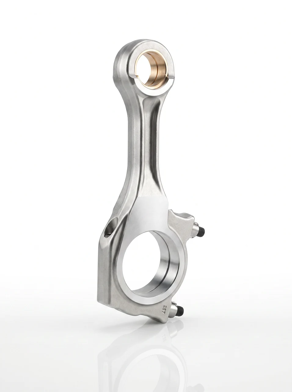 Reconditioned Mitsubishi connecting rod, machined and inspected in India