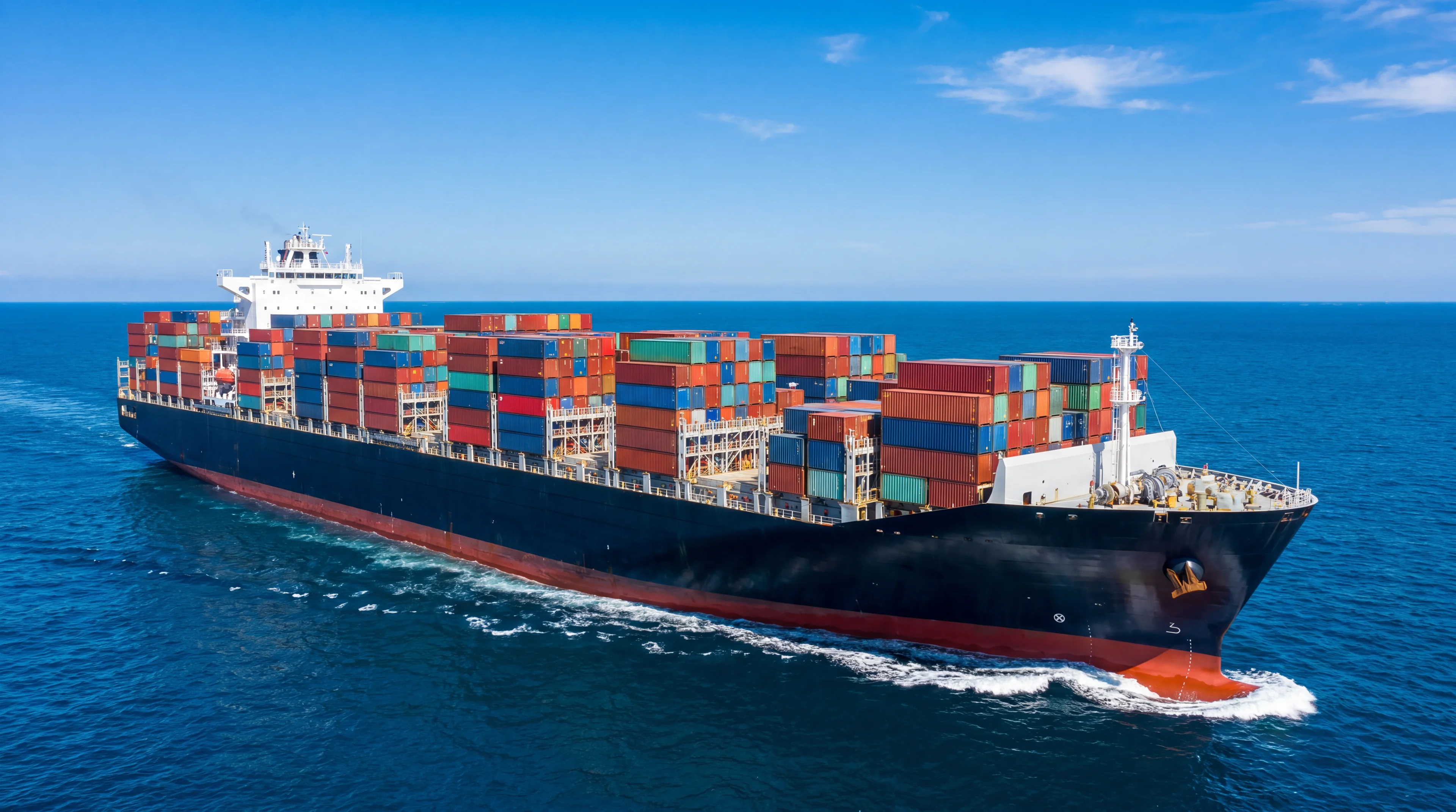 Container Ships marine auxiliary engine spare parts — Feeder, Panamax and ULCV vessels worldwide
